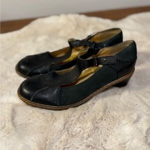 Women's Black dr martens Leather Mary Jane Shoes size 7